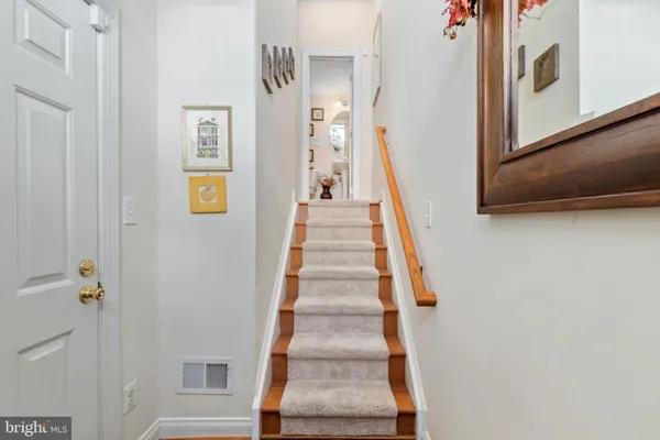 $4,100 | 5114 O'Neill Lane, Alexandria, VA 22304