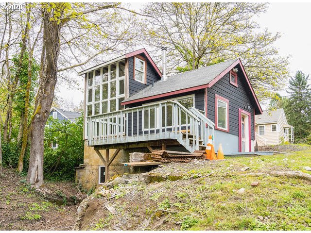 2008 Southwest Taylors Ferry Road Portland, OR 97219 - Photo 11 of 31 Gallery Image 11