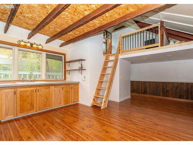 2008 Southwest Taylors Ferry Road Portland, OR 97219 - Photo 16 of 31 Gallery Image 16