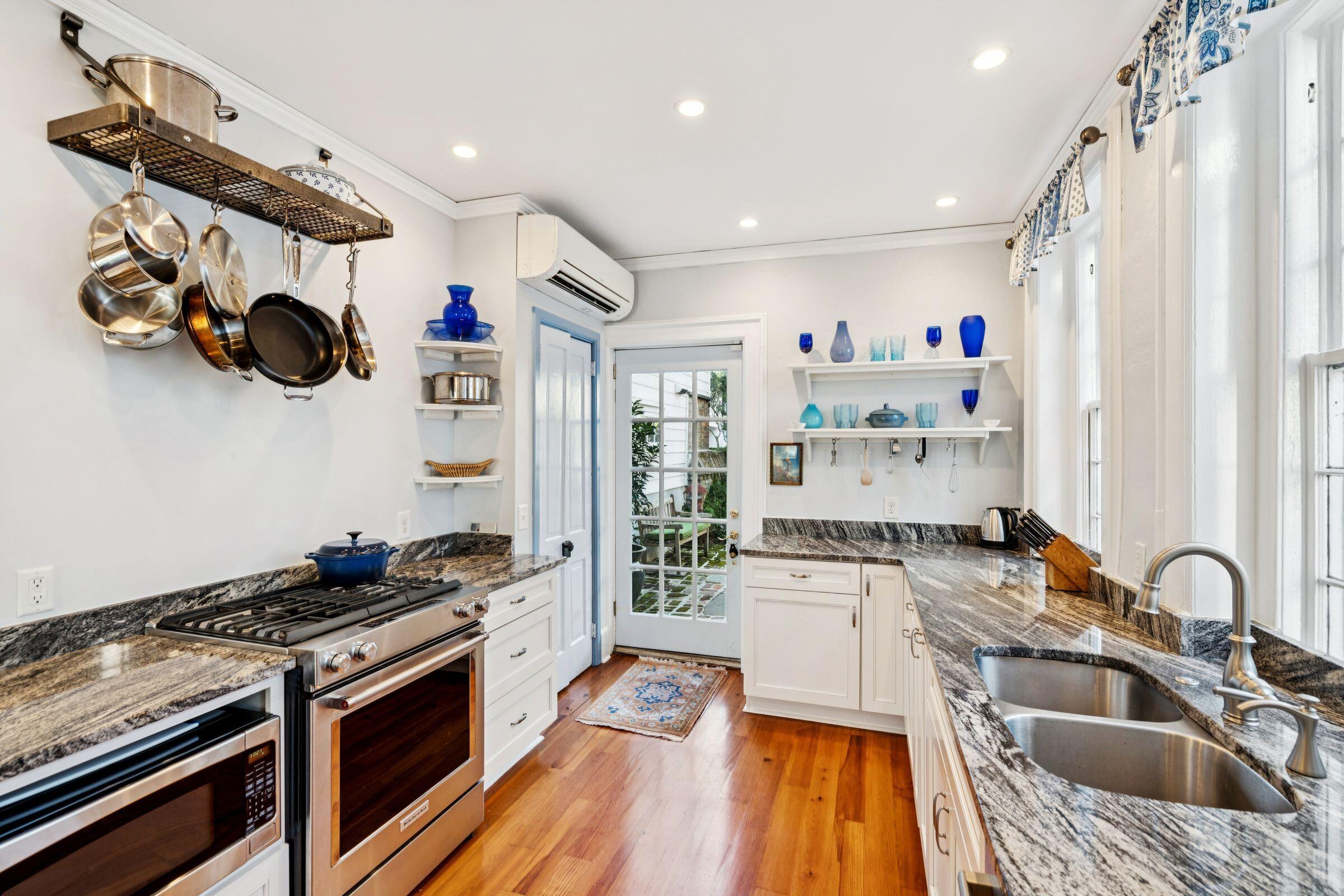 79 Church Street Charleston, SC 29401 - Photo 21 of 61 79ChurchSt -037