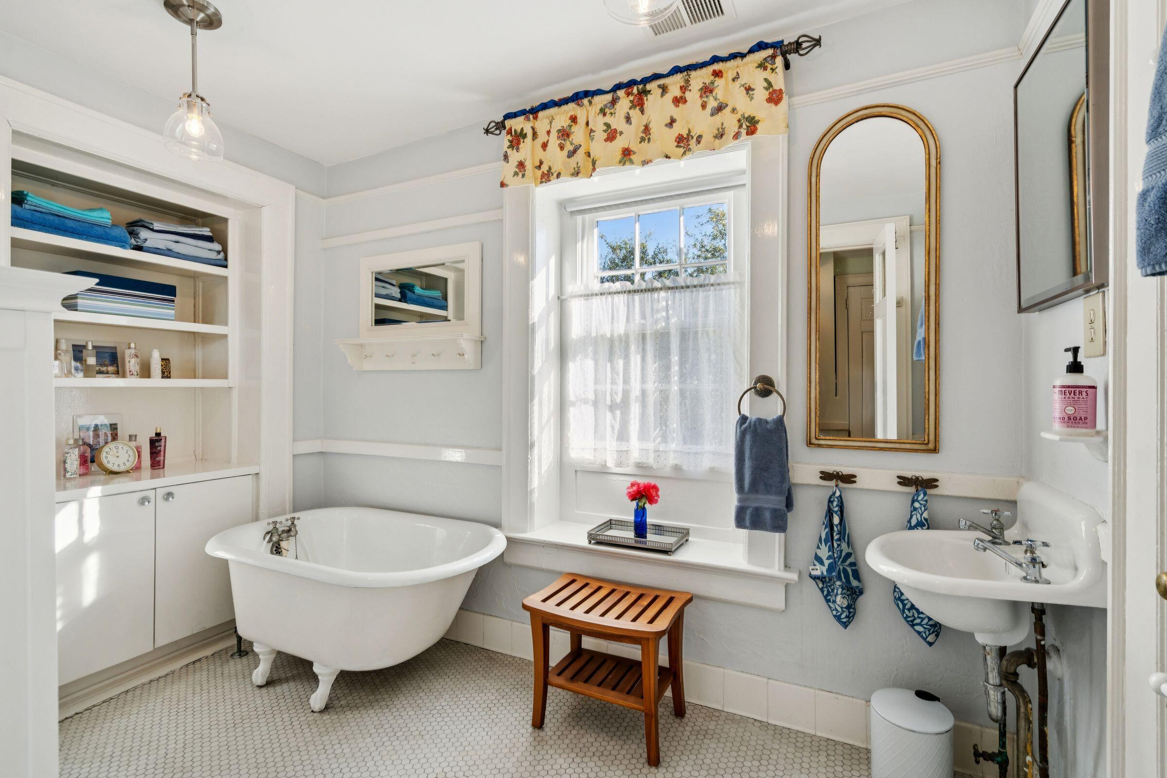 79 Church Street Charleston, SC 29401 - Photo 39 of 61 79ChurchSt -062