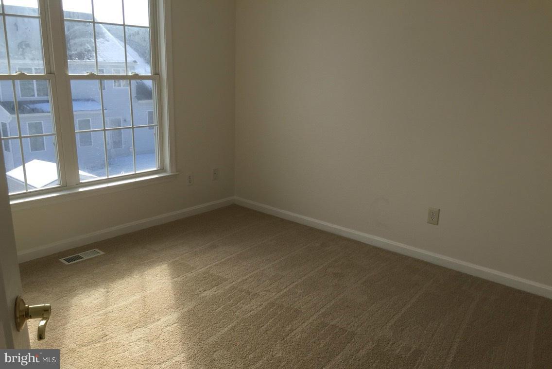 9645 Magledt Road Baltimore, MD 21234 - Photo 9 of 10 Interior (General)