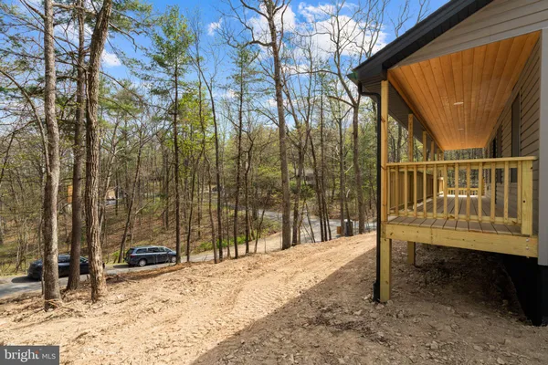 $325,000 | 5 Pin Oak Lane, Mount Jackson, VA 22842