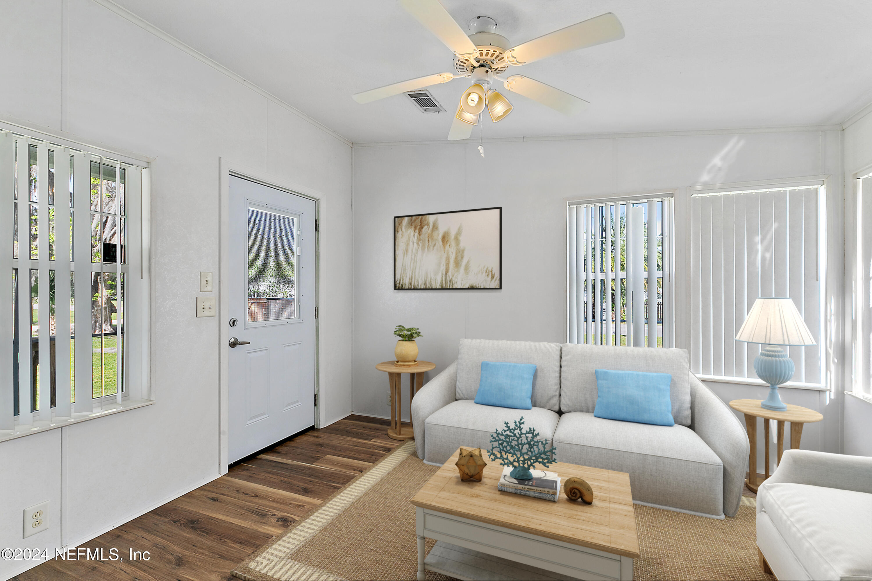 135 Riverside Avenue Satsuma, FL 32189 - Photo 1 of 19 Sunroom Virtually Staged