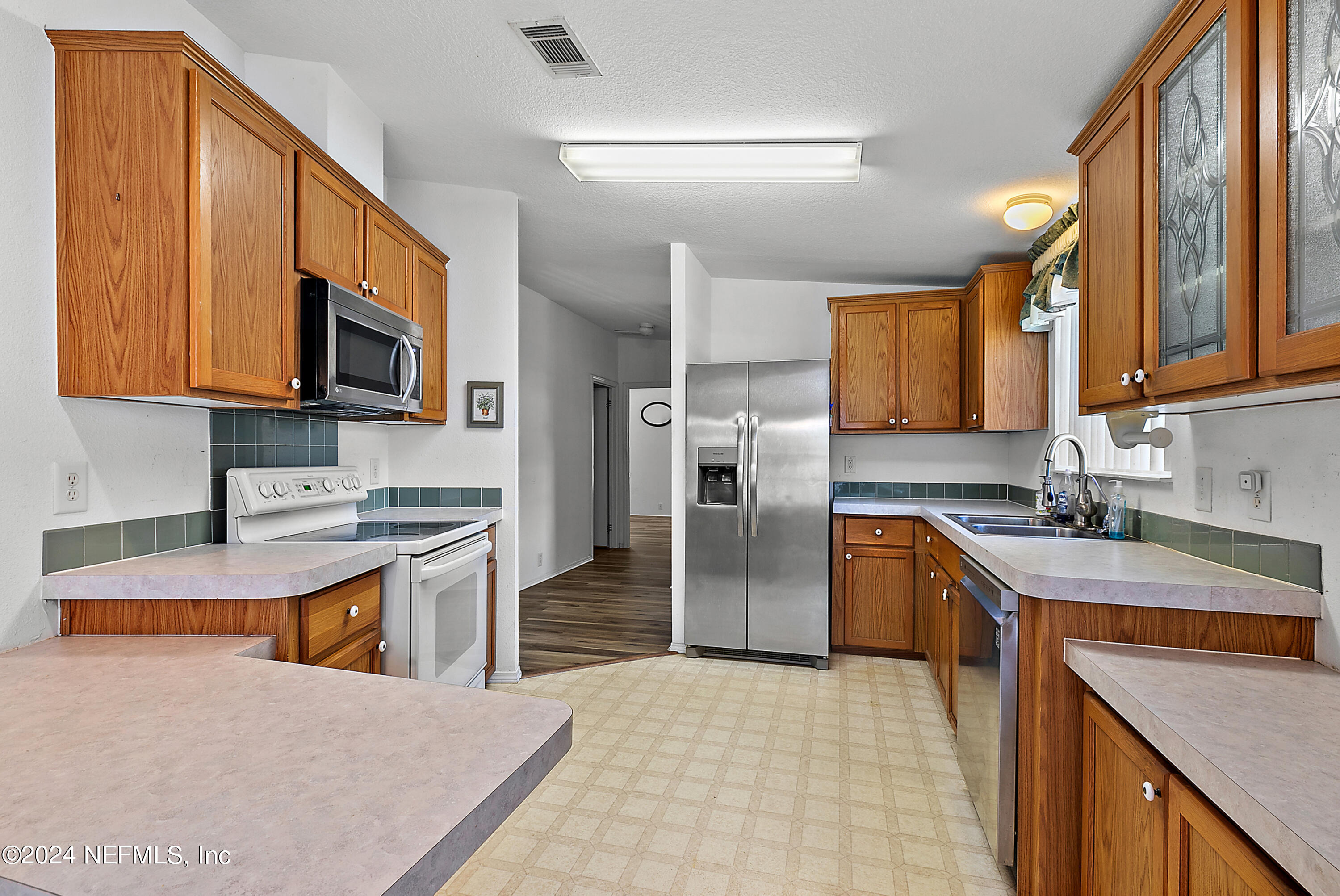 135 Riverside Avenue Satsuma, FL 32189 - Photo 11 of 19 Kitchen