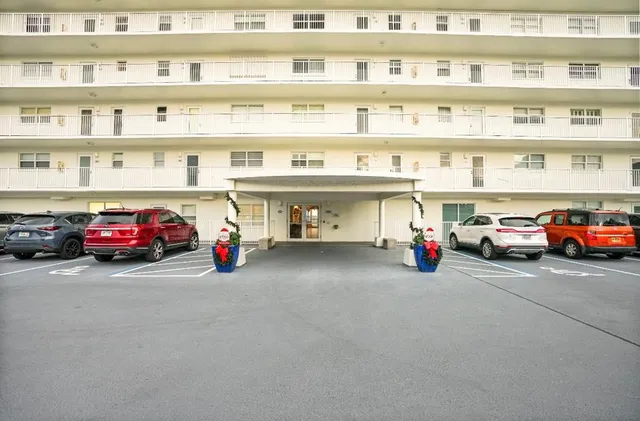 a car parked in front of a building