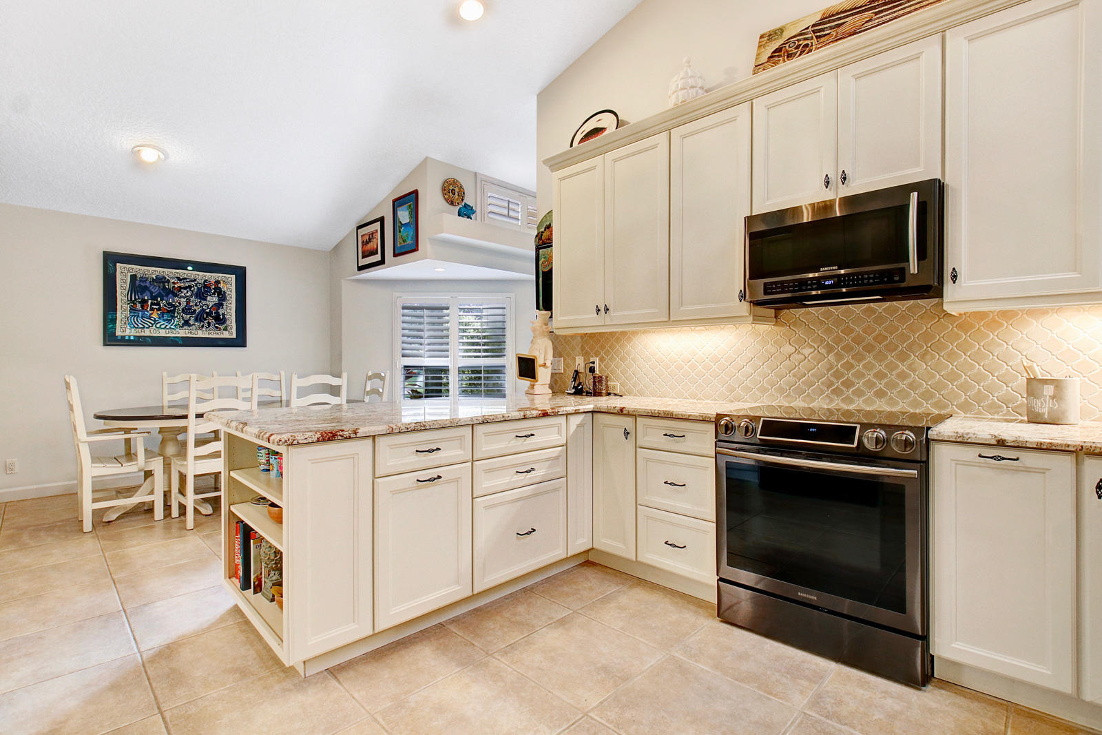 5912 River Isle Road Jupiter, FL 33458 - Photo 8 of 34 5912 River Isle Road Jupiter LR-32