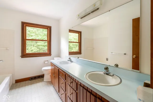 $675,000 | 6631 Lee Road, Indianapolis, IN 46236