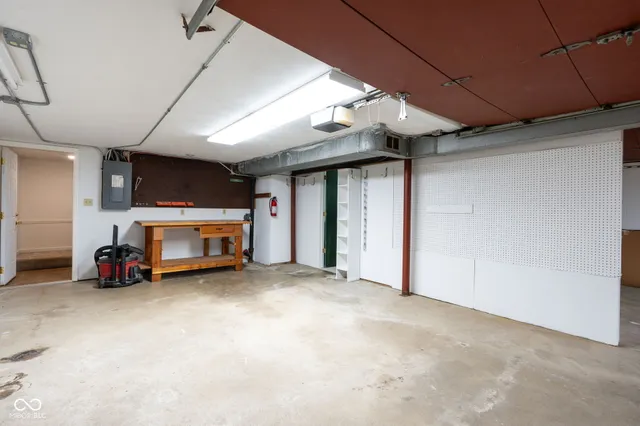 $675,000 | 6631 Lee Road, Indianapolis, IN 46236