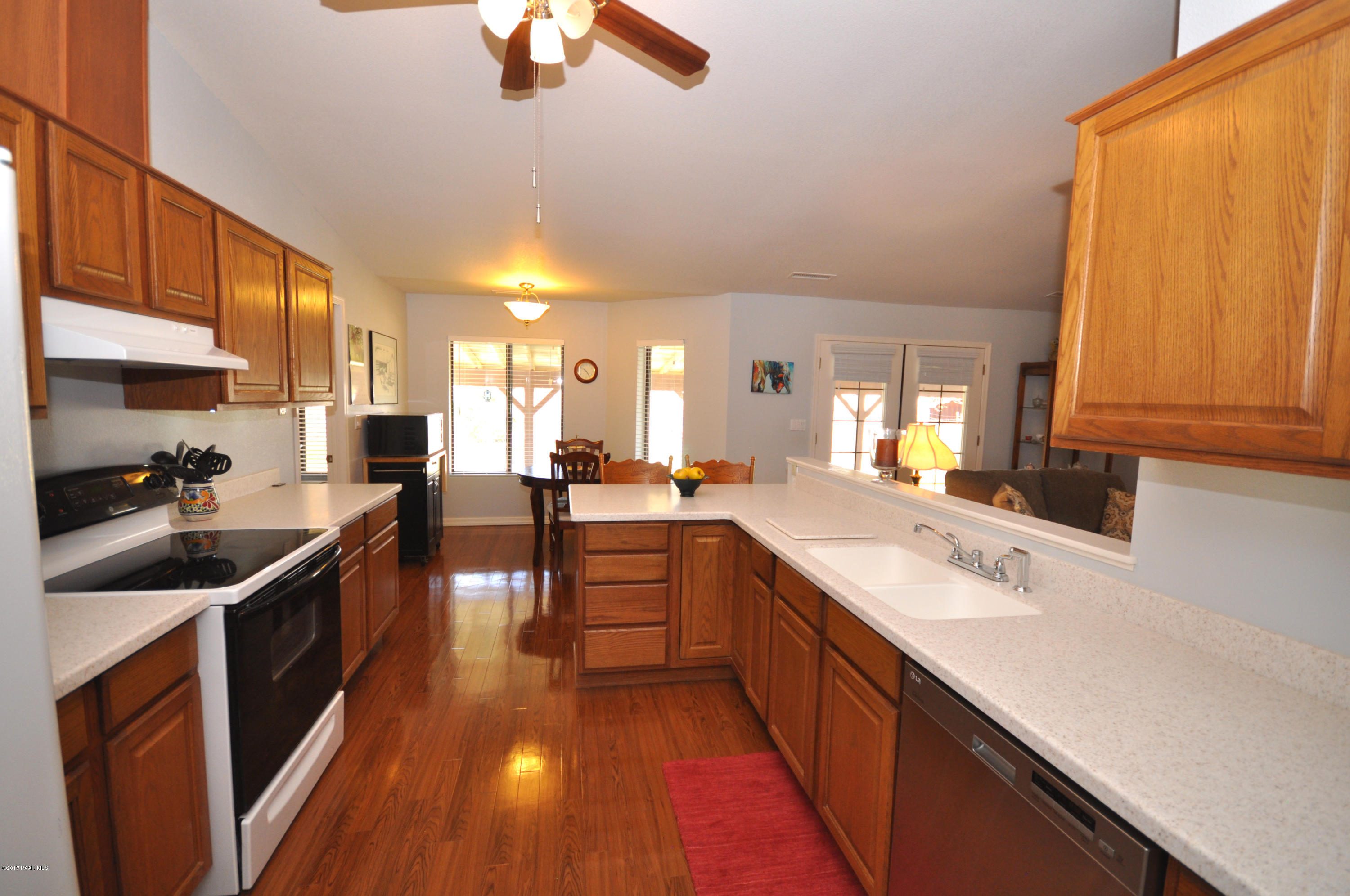 21490 Shotgun Ridge Road Paulden, AZ 86334 - Photo 12 of 51 Kitchen