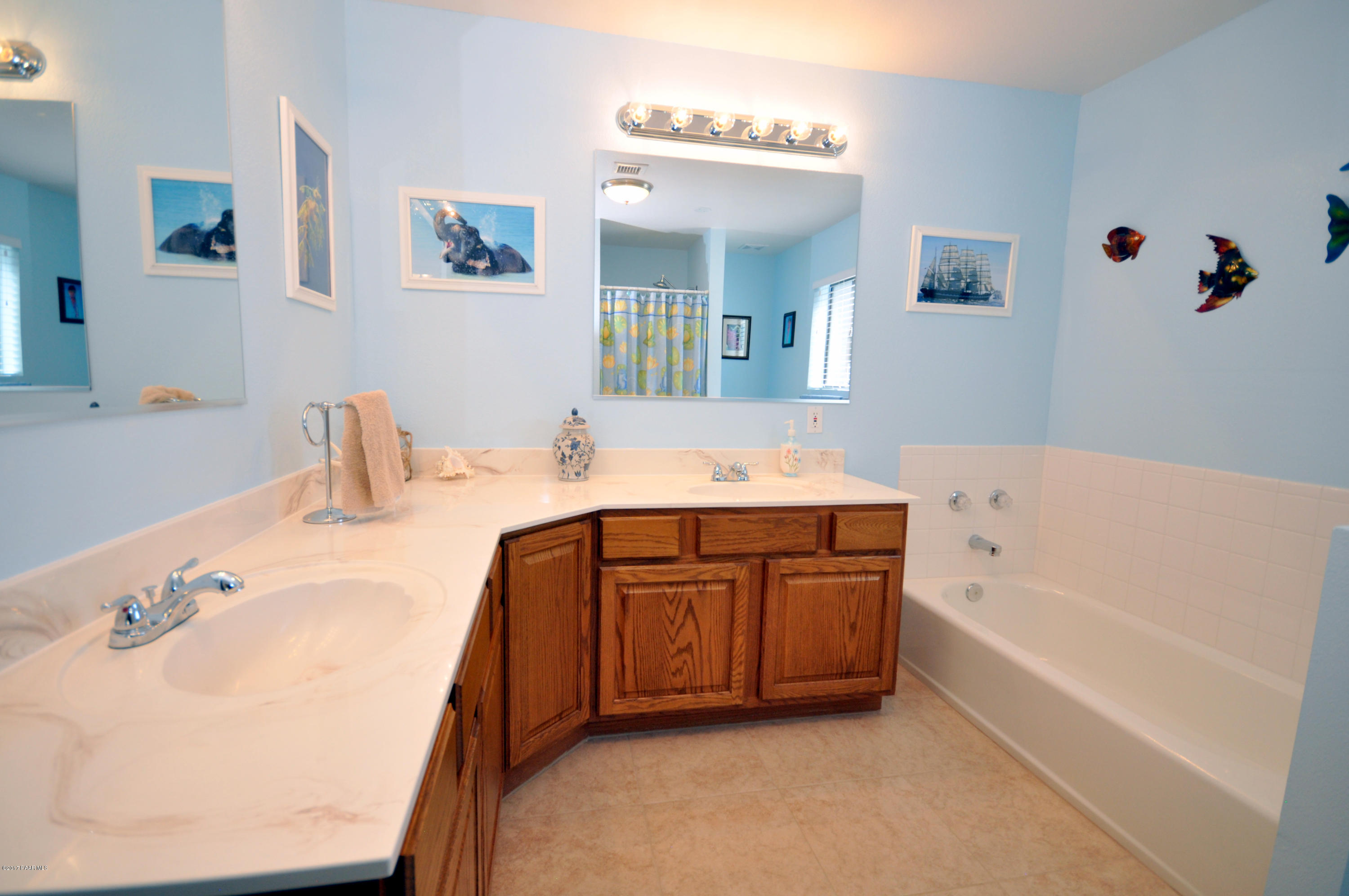 21490 Shotgun Ridge Road Paulden, AZ 86334 - Photo 18 of 51 Master bathroom