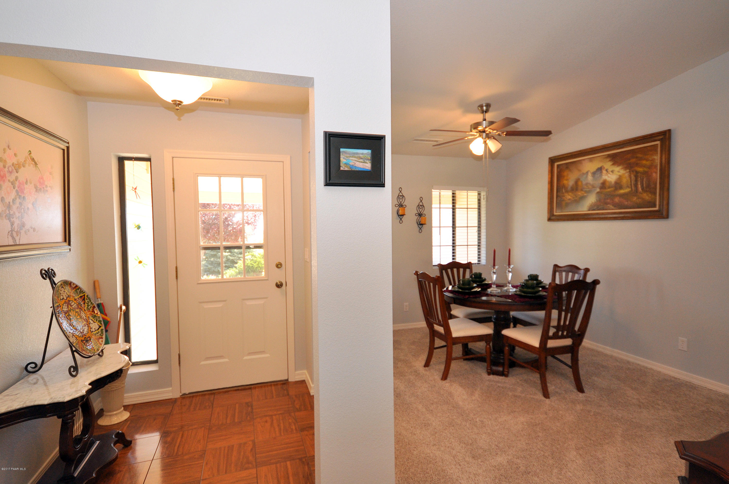 Entry/Formal dining
