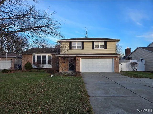 $2,750 | 161 Foxpoint West, Amherst, NY 14221