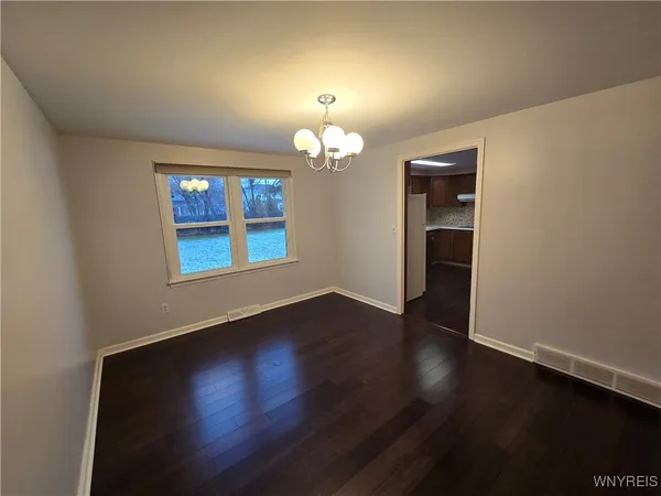 $2,750 | 161 Foxpoint West, Amherst, NY 14221