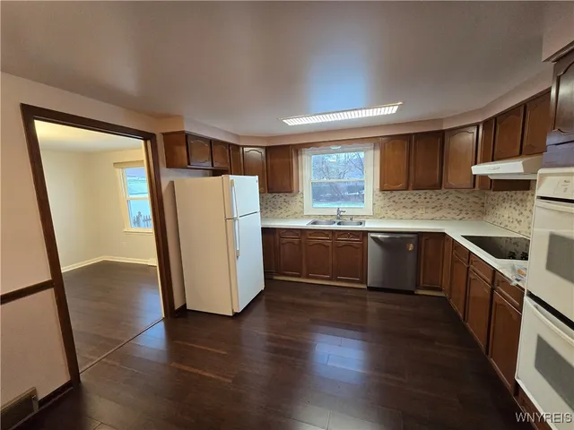 $2,750 | 161 Foxpoint West, Amherst, NY 14221