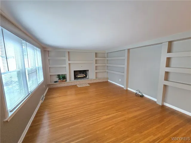 $2,750 | 161 Foxpoint West, Amherst, NY 14221