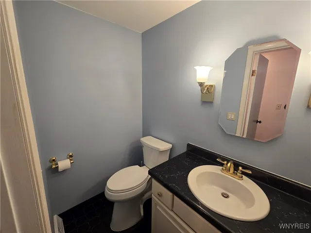 $2,750 | 161 Foxpoint West, Amherst, NY 14221