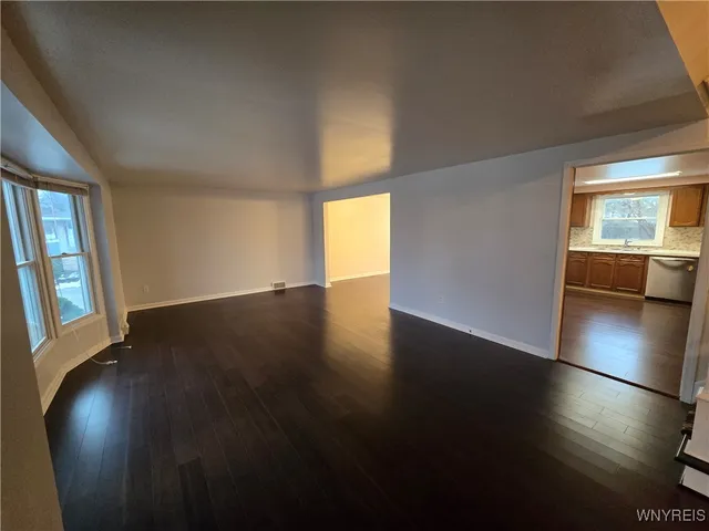 $2,750 | 161 Foxpoint West, Amherst, NY 14221