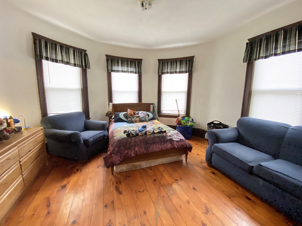 16 Hillside Street Worcester, MA 01610 - Photo 11 of 36