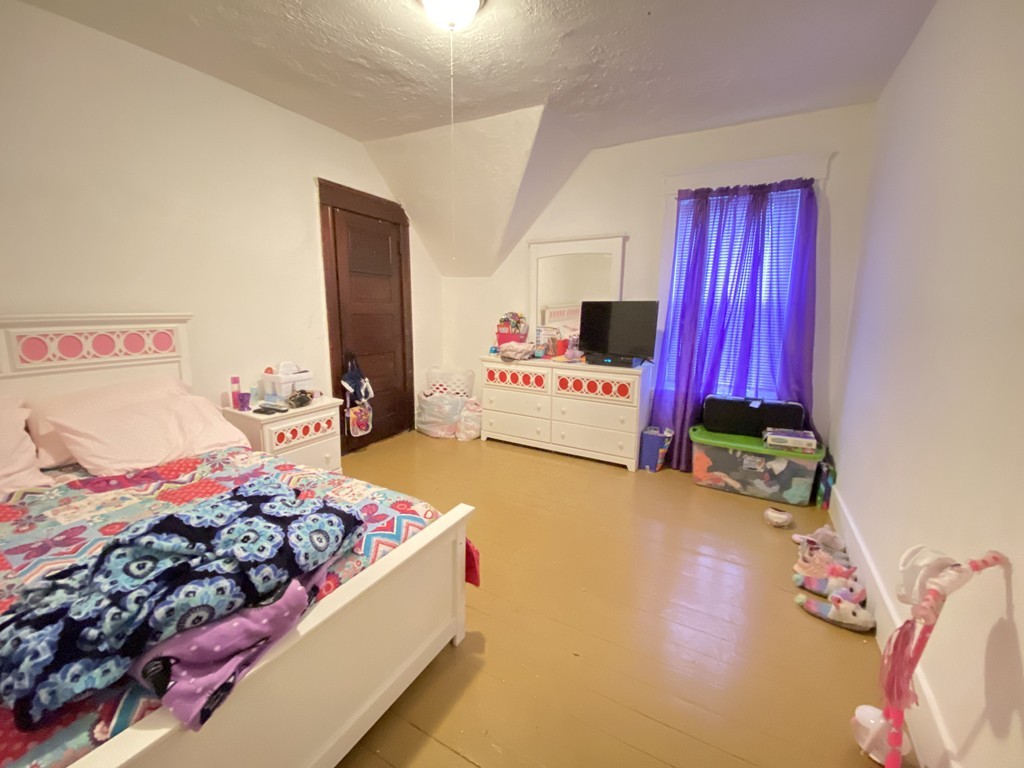 16 Hillside Street Worcester, MA 01610 - Photo 19 of 36