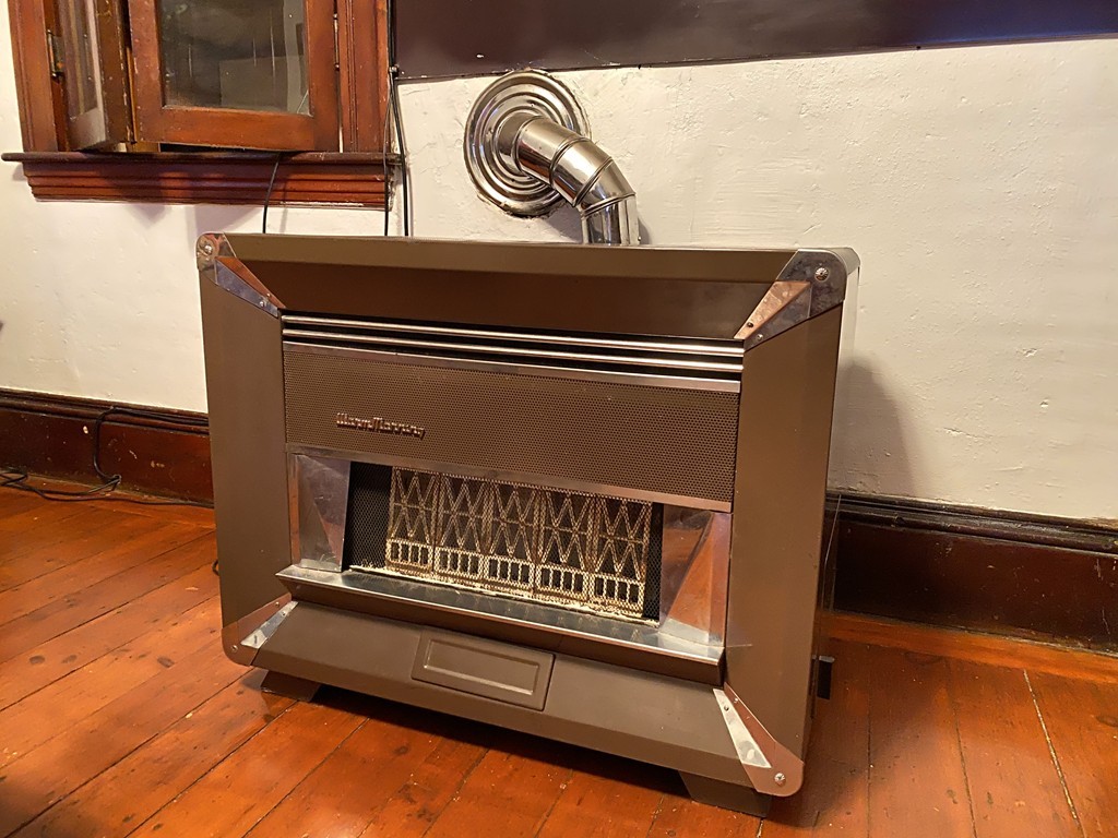 16 Hillside Street Worcester, MA 01610 - Photo 22 of 36