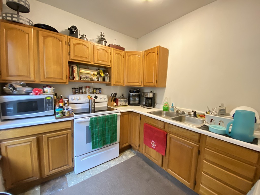 16 Hillside Street Worcester, MA 01610 - Photo 26 of 36