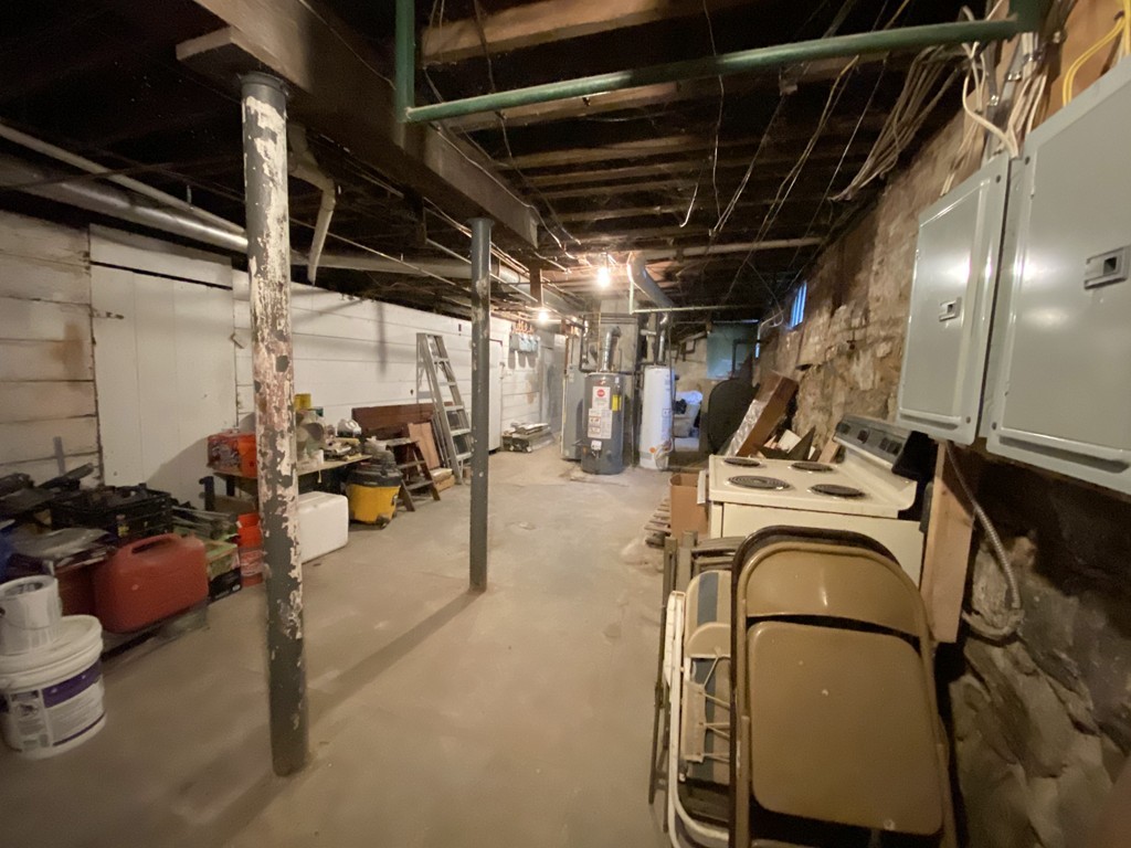 16 Hillside Street Worcester, MA 01610 - Photo 31 of 36