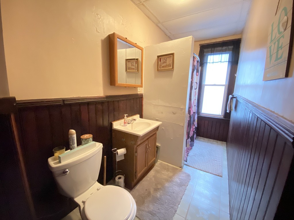 16 Hillside Street Worcester, MA 01610 - Photo 6 of 36