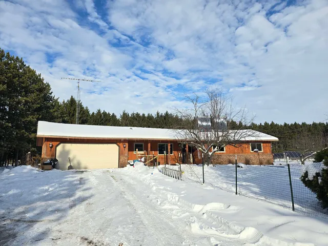 $334,000 | W9230 Highway 21, Wautoma, WI 54982