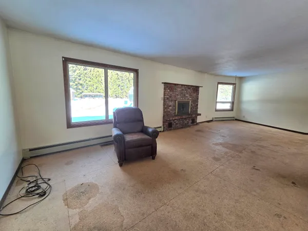 $324,000 | W9230 Highway 21, Wautoma, WI 54982
