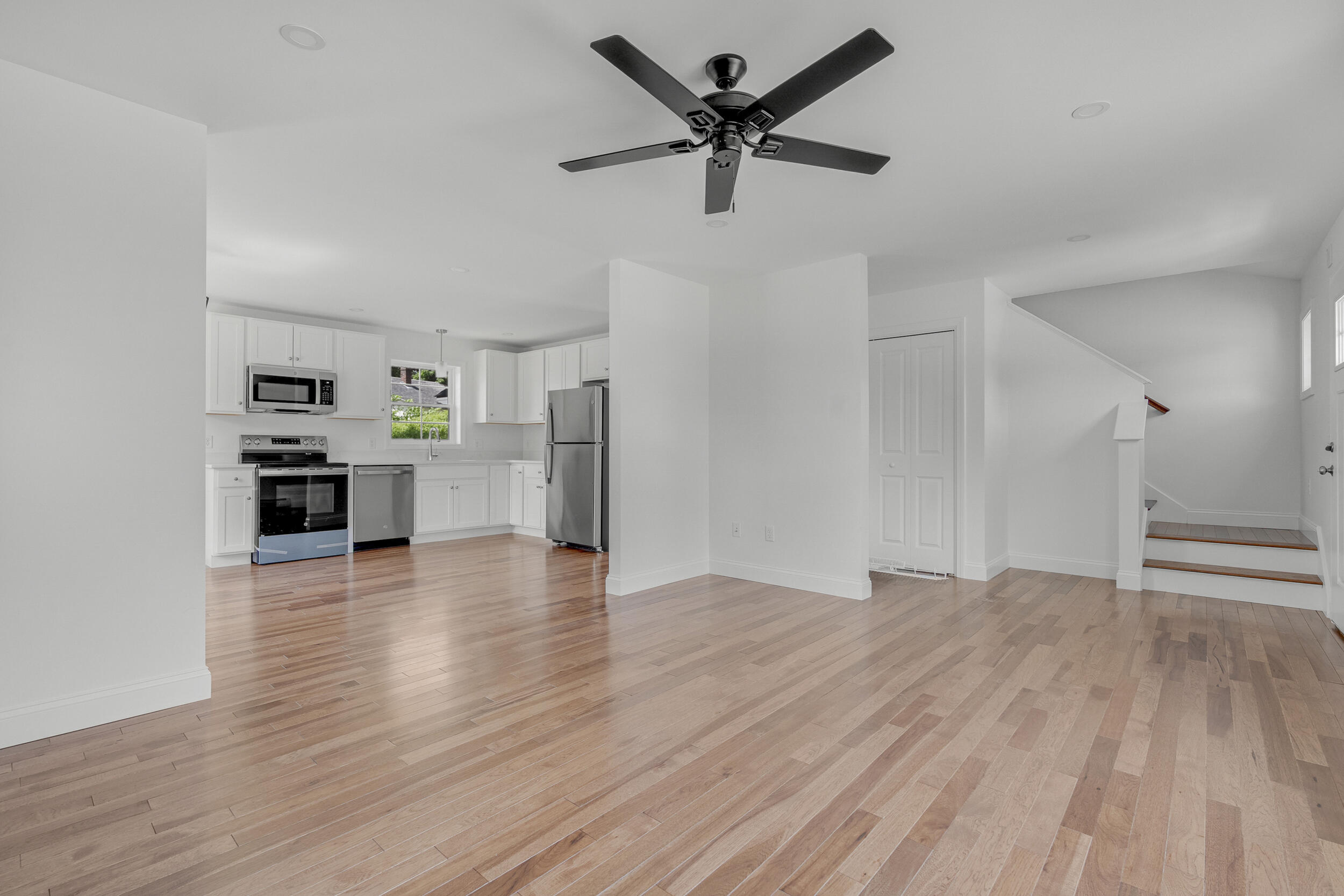 30 Palmer Street Westbrook, ME 04092 - Photo 14 of 34 15_19essex-11