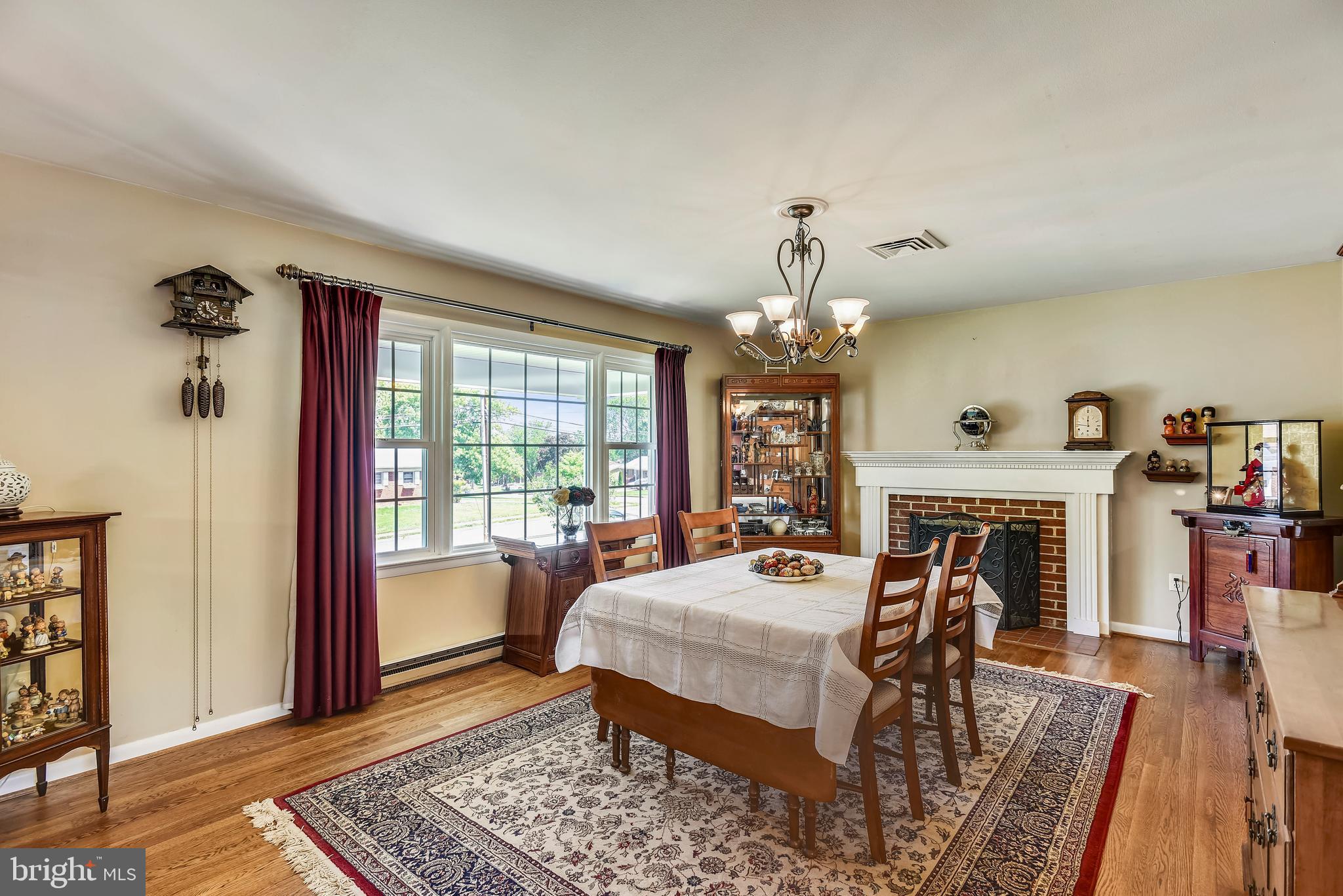 132 Prospect Drive Southwest Leesburg, VA 20175 - Photo 4 of 30 Living Room currently being used as formal Dining