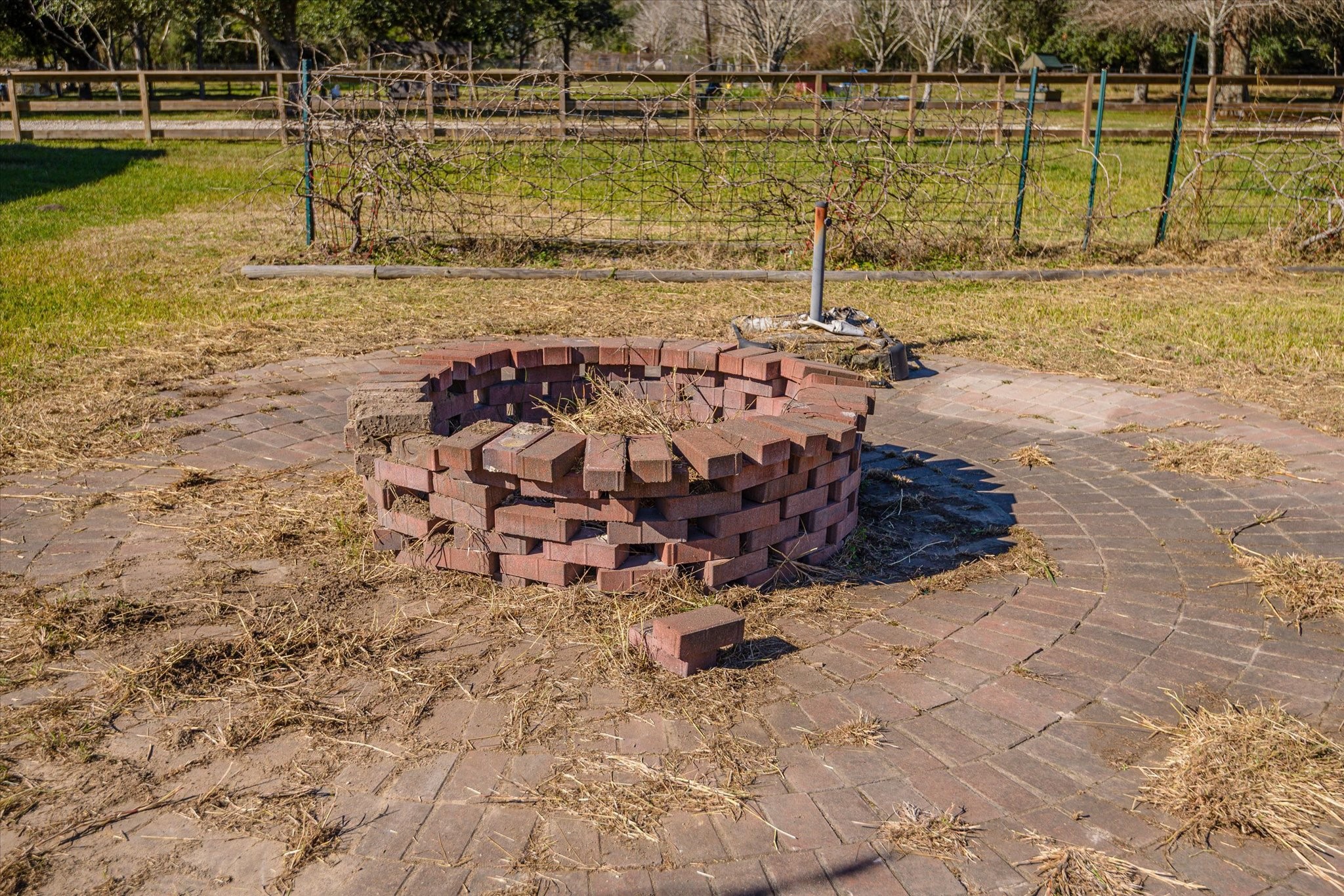 11578 28th Street Santa Fe, TX 77510 - Photo 34 of 46 a view of a lake with a yard