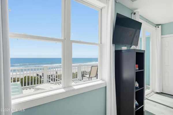 $979,000 | 3976 Island Drive, North Topsail Beach, NC 28460