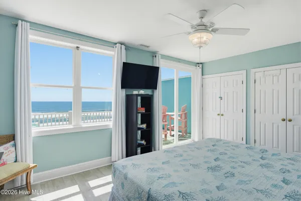 $979,000 | 3976 Island Drive, North Topsail Beach, NC 28460