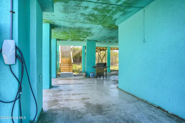 $979,000 | 3976 Island Drive, North Topsail Beach, NC 28460