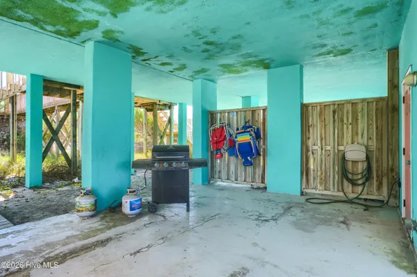 $979,000 | 3976 Island Drive, North Topsail Beach, NC 28460