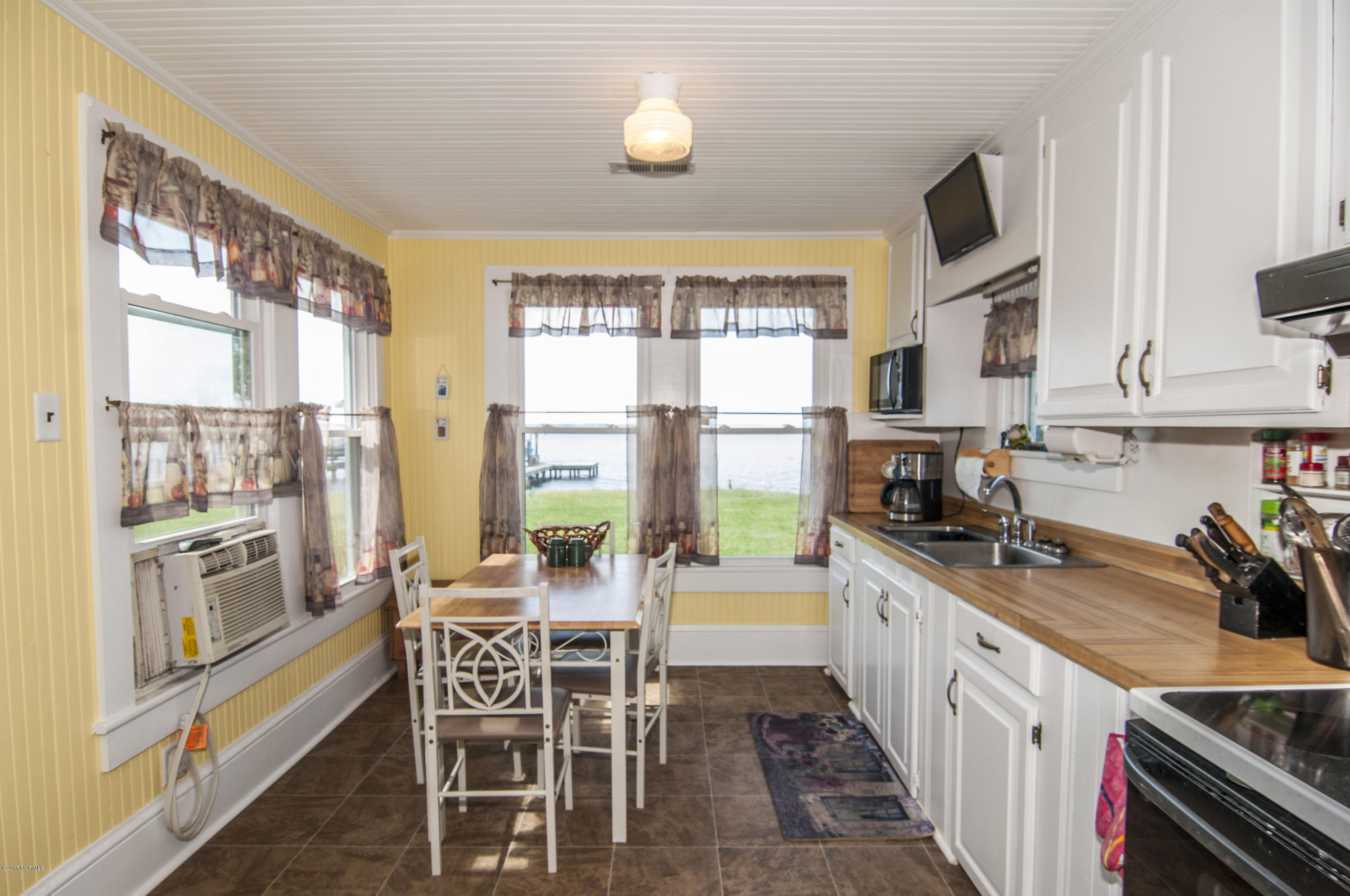 95 Rest Haven Road Bath, NC 27808 - Photo 33 of 63 95RestHavenStills0008400001