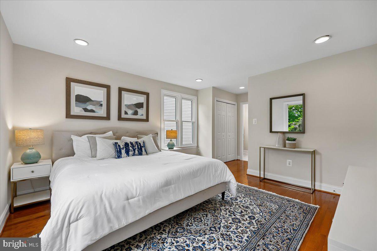 10029 Pratt Place Silver Spring, MD 20910 - Photo 21 of 36 Primary Bedroom with En-Suite Bathroom