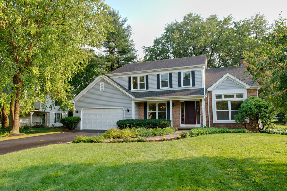 115 Deer Run Crystal Lake, IL 60012 - Photo 2 of 48