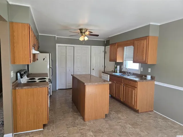 $125,000 | 317 Mechanic Street, Mount Sterling, IL 62353