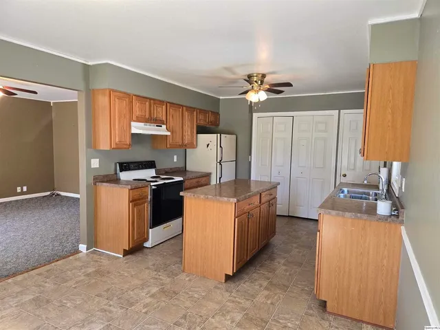 $125,000 | 317 Mechanic Street, Mount Sterling, IL 62353