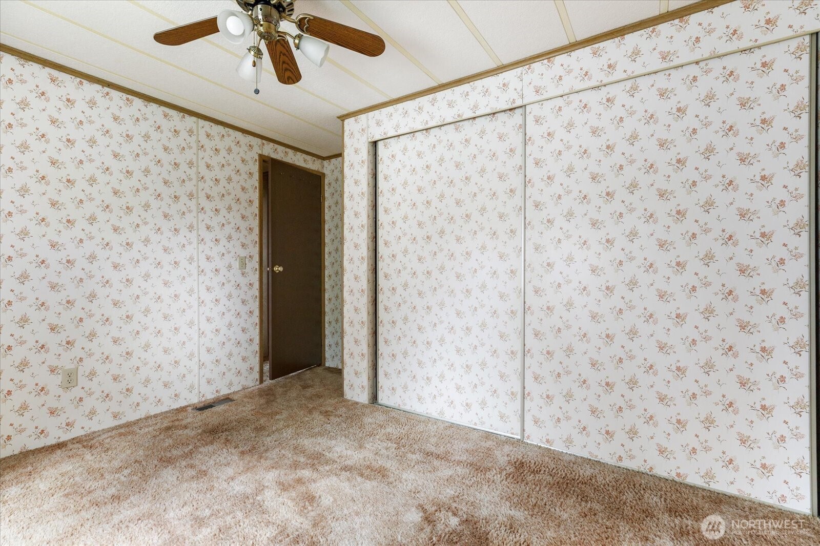 1361 North Goldie Road, Unit 16 Oak Harbor, WA 98277 - Photo 16 of 30
