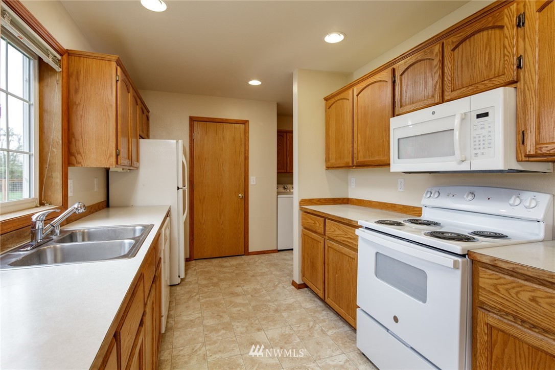 214 Reeds Lane, Unit A&B Everson, WA 98247 - Photo 9 of 39 Gallery Image 9