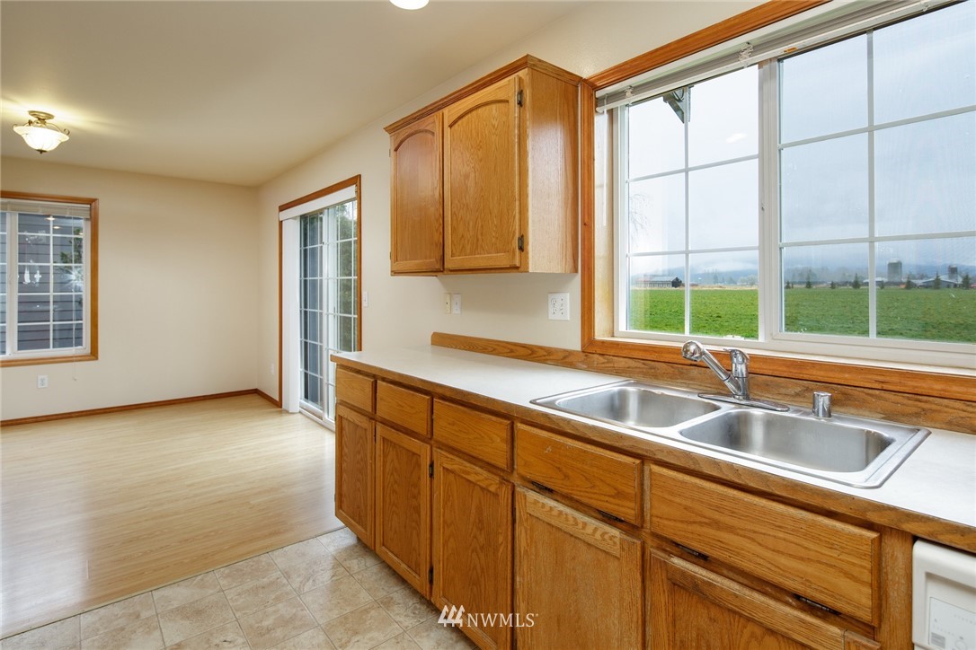 214 Reeds Lane, Unit A&B Everson, WA 98247 - Photo 10 of 39 Gallery Image 10
