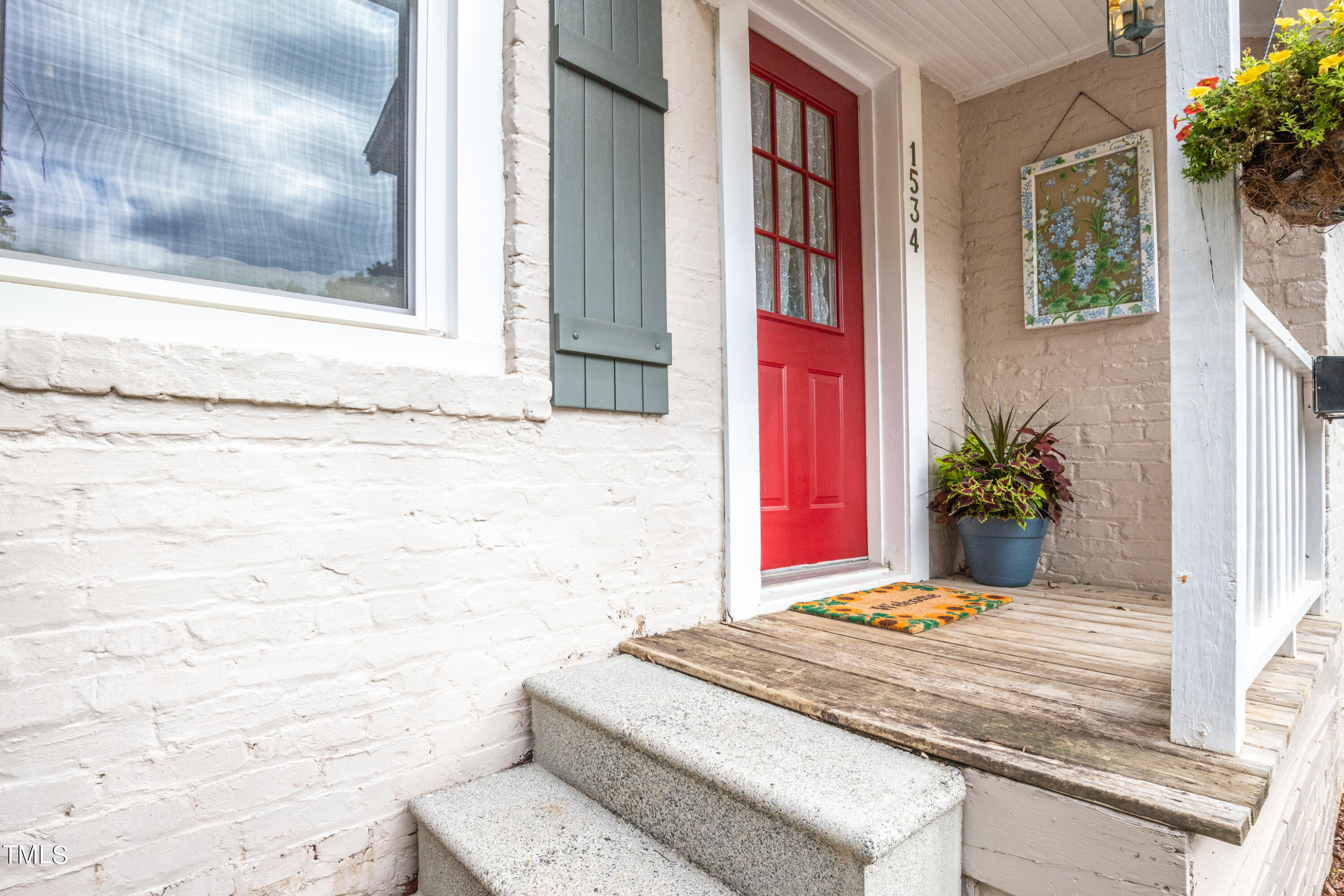 1534 Carson Street Raleigh, NC 27608 - Photo 4 of 22 IMG_3642