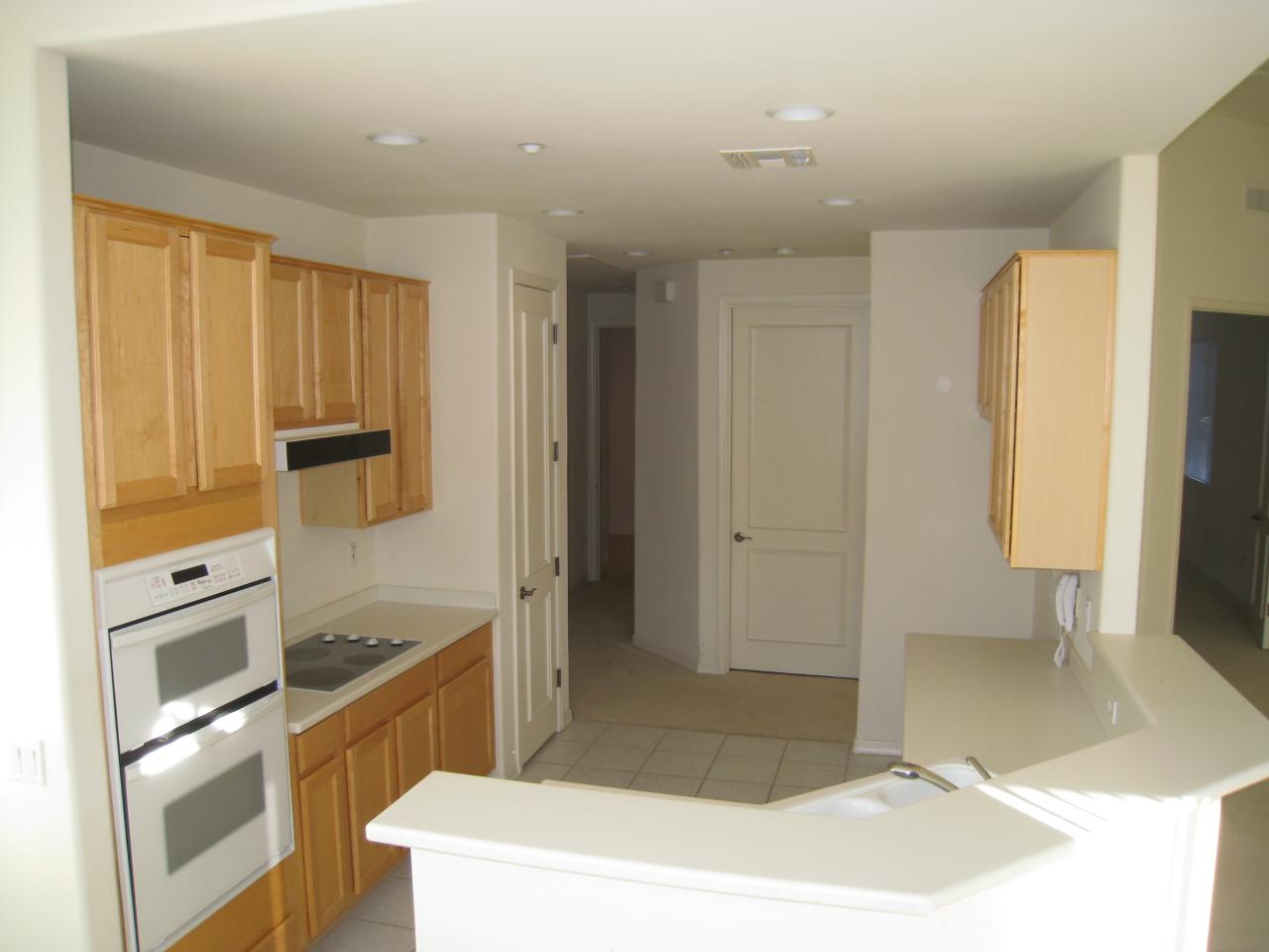 7402 Hum Road, Unit 10 Carefree, AZ 85377 - Photo 7 of 15 KITCHEN