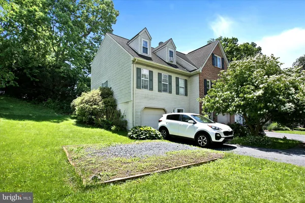 $272,000 | 123 Hampden Drive, Unit J, Mountville, PA 17554