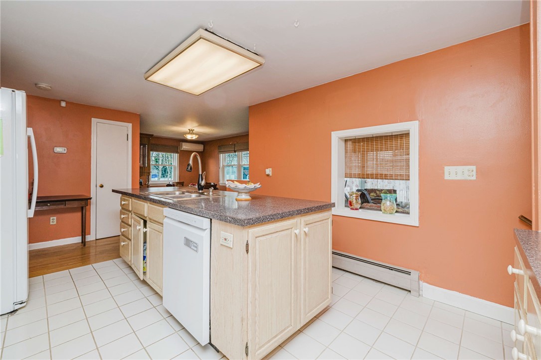 72 Beardsworth Road Tiverton, RI 02878 - Photo 20 of 44 Gallery Image 20