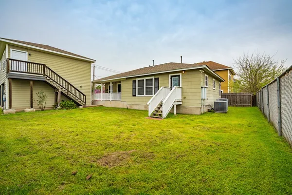 $1,495 | 6007 Fairway Street, Unit C, Austin, TX 78741